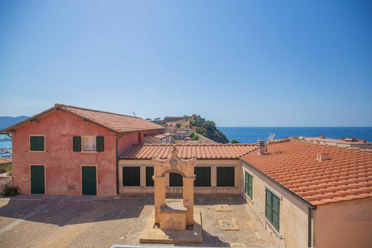 Helloelba Appartamento Il Faro Portoferraio Exterior foto